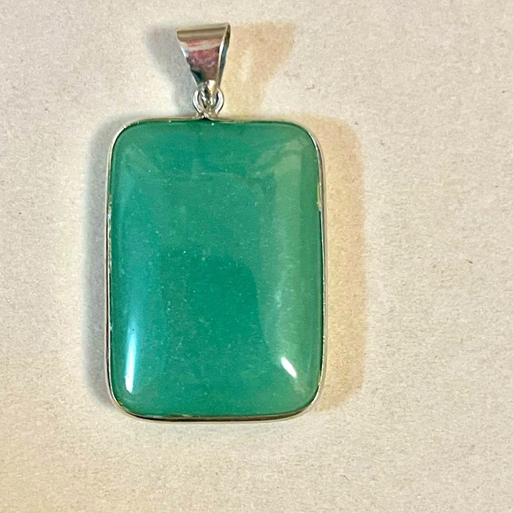 Silver Tone Pendant with Natural Stone Gemstone Aventurine ( 2 sided) - Picture 3 of 4